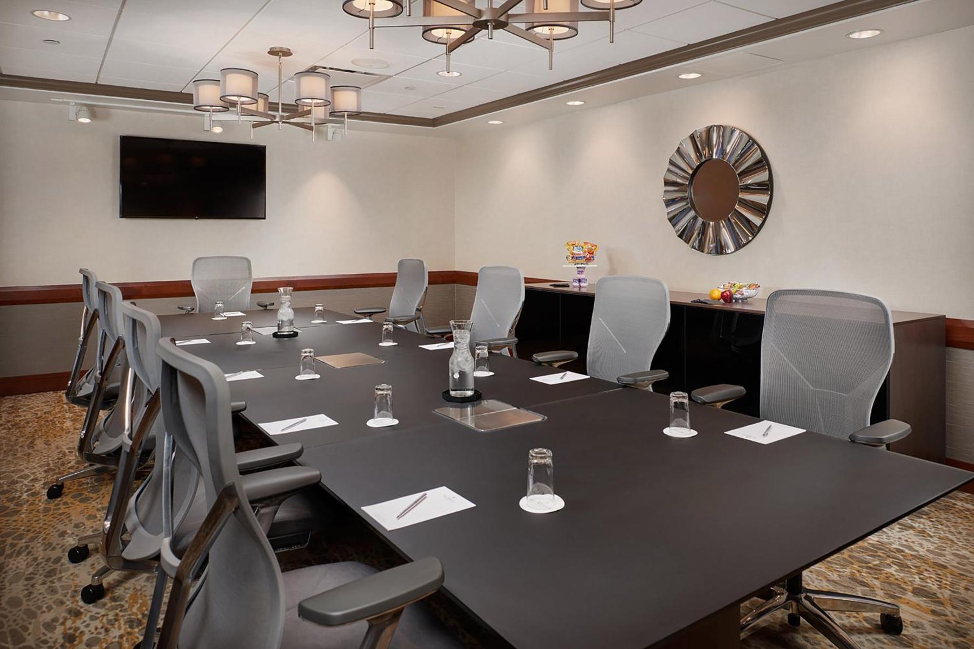 The Merrill Hotel & Conference Center, Muscatine, A Tribute Portfolio Hotel Экстерьер фото