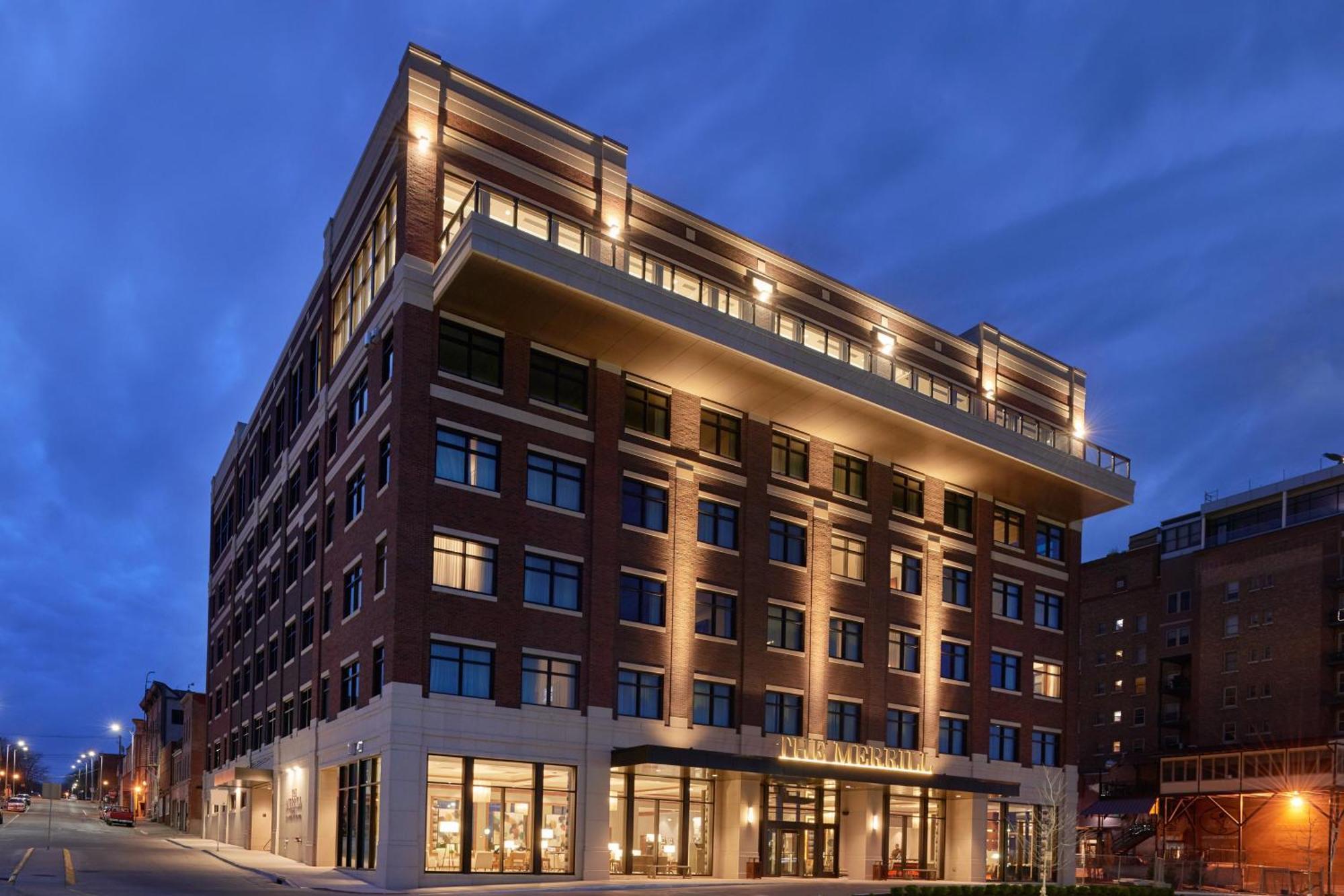 The Merrill Hotel & Conference Center, Muscatine, A Tribute Portfolio Hotel Экстерьер фото